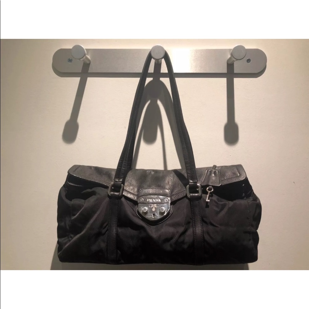 Prada handbag 🚫SOLD🚫